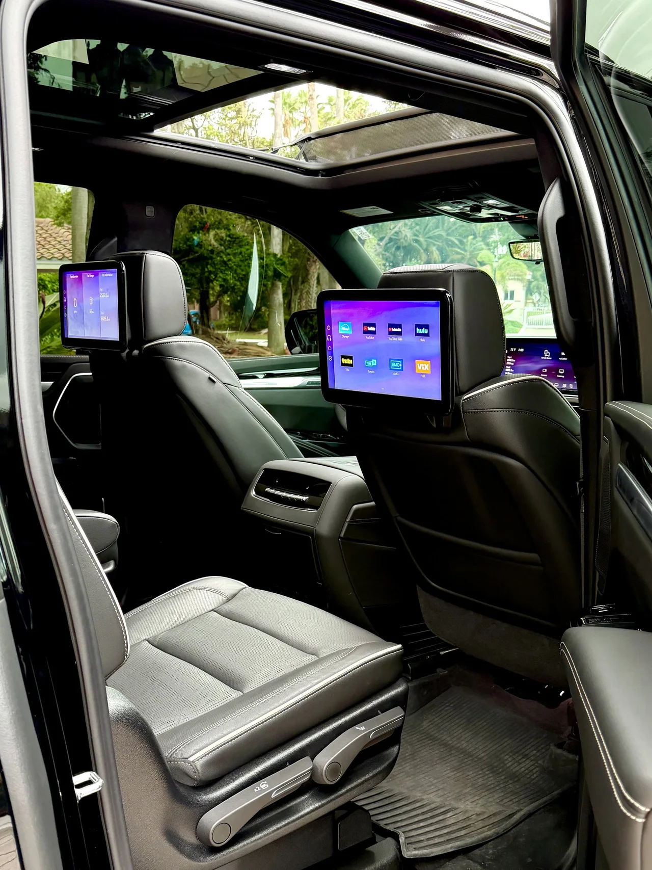 Rear seats set up before a VIP pickup